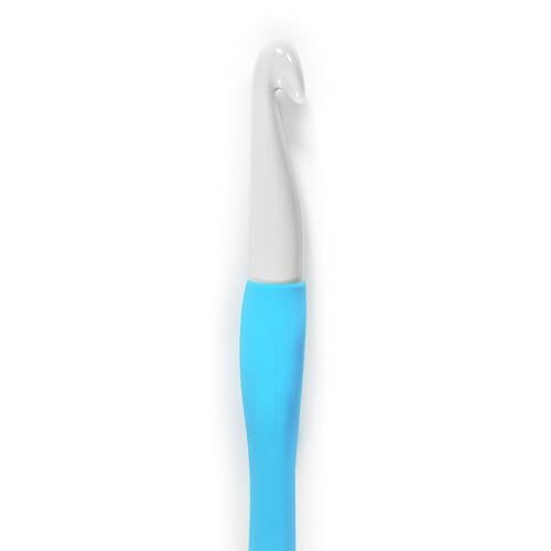 Clover Needlecraft Amour Crochet Hook: 15.00mm, 15 mm, Blue & White (CL1059) - size: 15 mm