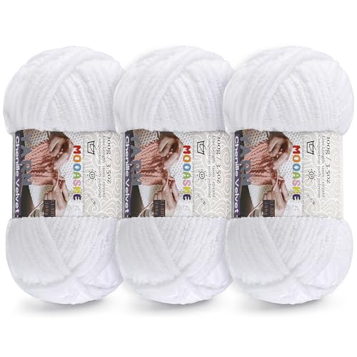 Mooaske Chenille Yarn for Crocheting, 300g/393yds Fluffy Baby Blanket Yarn | Soft plush thick chenille yarn for crocheting. 300g/393yd total. Ideal for baby blankets, amigurumi, scarves & home decor. - color: White