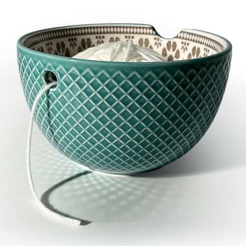 UCDRMA Yarn Bowl for Crocheting Large Yarn Holder Bowl, Round Crochet Bowl Ceramic Yarn Knitting Bowl for Bulky/Acrylic Yarn, Easy-to-use Knitted Yarn Storage Bowl, Great Knitting Crochet Gift - color: Green