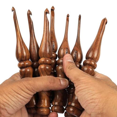 PIEWOOD - Wooden Crochet Hooks, Set of 7 Crochet Hooks Ergonomic Soft Grip Handle, Crochet Hooks for Crocheting Yarn, Knitting Gift for Her (Set of 7) - size: Set of 7