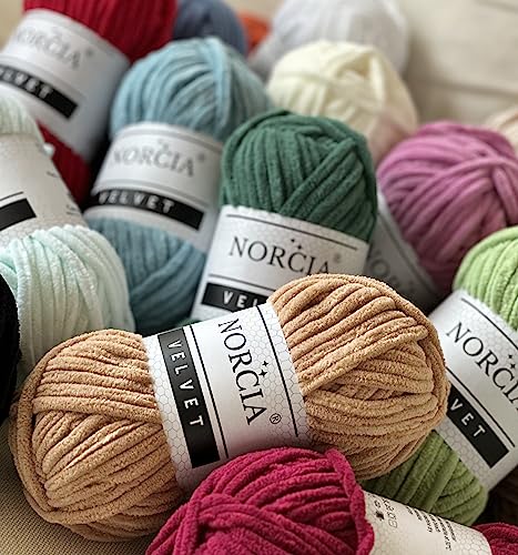 Soft Velvet Chenille Yarn for Crocheting & Knitting - Super Bulky 100g (74.3 yds) Baby Blanket Yarn - Amigurumi & Weaving Craft (Blue, 1 Skein) - color: Blue, size: 1 Skein