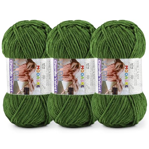 Mooaske Chenille Yarn for Crocheting, 300g/393yds Fluffy Baby Blanket Yarn | Soft plush thick chenille yarn for crocheting. 300g/393yd total. Ideal for baby blankets, amigurumi, scarves & home decor. - color: Army Green