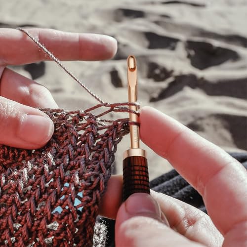 KnitPro Oasis Chunky Crochet Set - 1 Wooden Handle, 7 Hooks in Sizes 5.5mm to 10mm, 1 Rose Gold Scissors, 1 Tape Measure, 10 Metal Locking Stitch Markers, 1 Gripper - size: Chunky