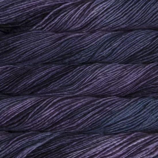 Malabrigo Worsted Hand Dyed Yarn (068 - Violetas) - color: 068 - Violetas