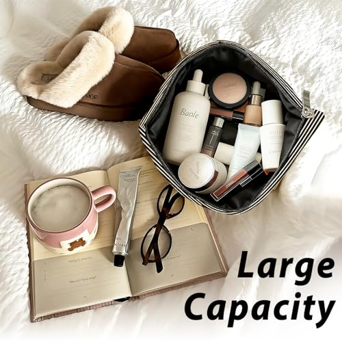 Funny Cat Makeup Bag & Travel Pouches for Toiletries, Funny Black Cat Gifts for Women & Teen Girls, Cats Gifts Lovers for Travel & Christmas，Kitty Cosmetic Zipper Travel Toiletry Bag - color: 02-Cat(05)