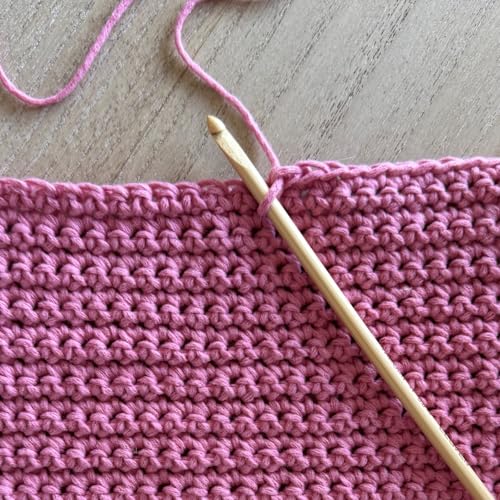 Lion Brand Yarn, Feel Like Butta Velvety Soft Yarn for Knitting, Crochet, and Crafts, Quail, 1 Pack, Chenille Like Fiber for Plush Baby Blankets, Amigurumi Toys, and Worsted Weight Sweaters | Buttery Soft Machine Washable Worsted Weight Knit Fiber for Cud