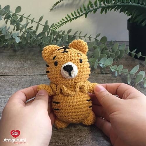 Red Heart Amigurumi Ralph The Tiger Kit - color: Ralph the Tiger