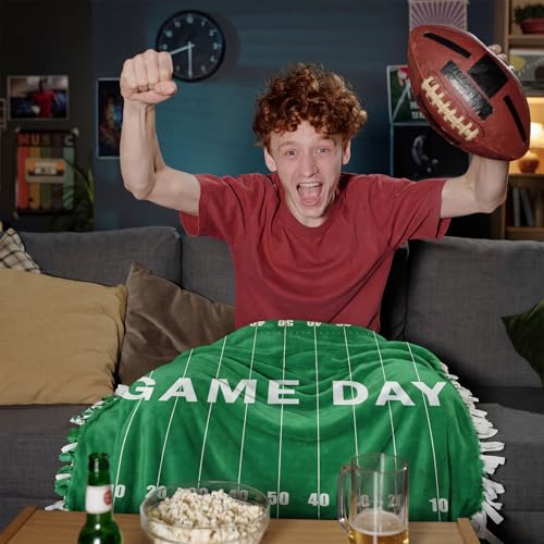Chumia 2 Pcs/1 Set Game Day Football Field Tie Blanket Craft Kit 57 x 57 '' | Football Field DIY No Sew Fleece Blanket Green and White No Sew Fabric Tie Knot Throw Craft Gift for Sports Party Favor - style: Game Day Football Field