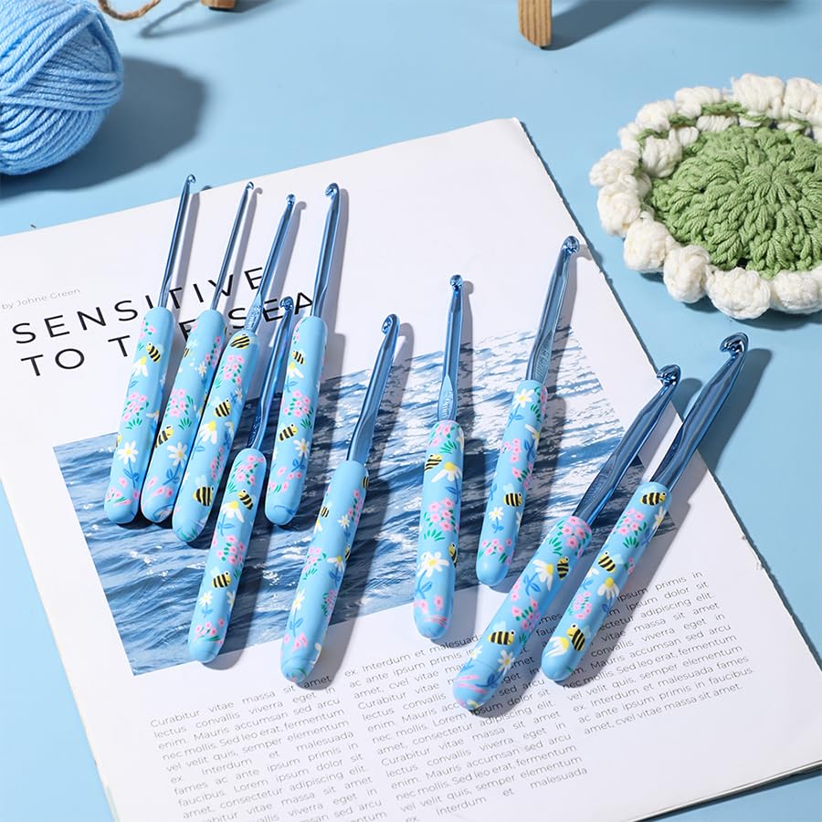Blingcute 12 Pcs Ergonomic Crochet Hook Set 2-8 mm with Floral Case. | Smooth aluminum tips work across varied yarn weights; engraved markings stay easy to identify throughout each project.